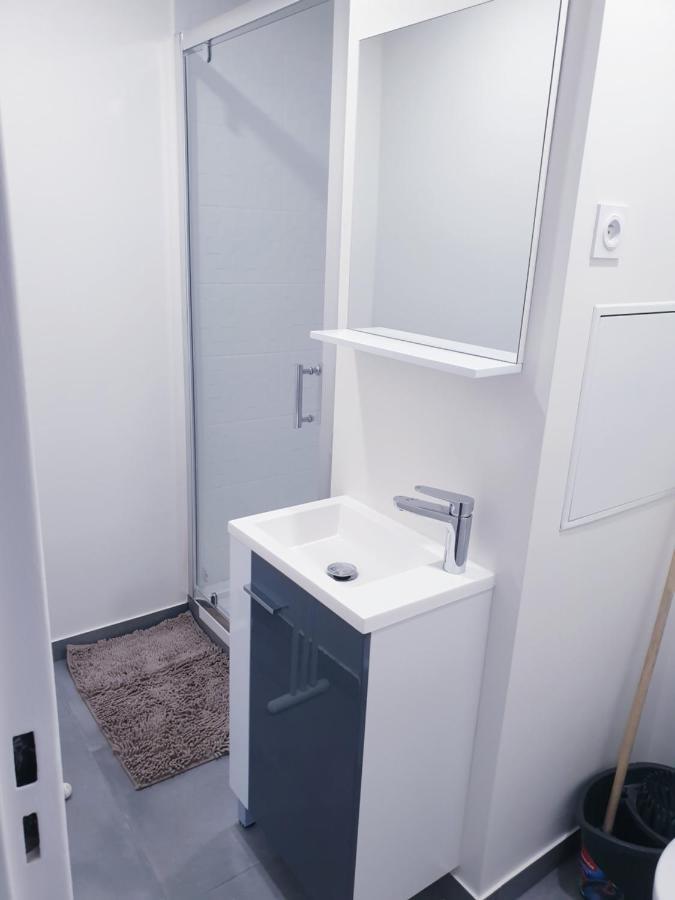 Big Flat Sea Vieuw 95 M2 5 Rooms Near Airport 5 Min Train 3 Min And Tram On Site, Beach 7 Min, 2 Showers And 2 Toilets , Neuf Grand Appartement 95 M2 5 Chambres Proche Aeroport 5 Min Train 3 Min Et Tramway Sur Place, Plage 7 Min 2 Douches Et 2 Wc Vue Ница Екстериор снимка