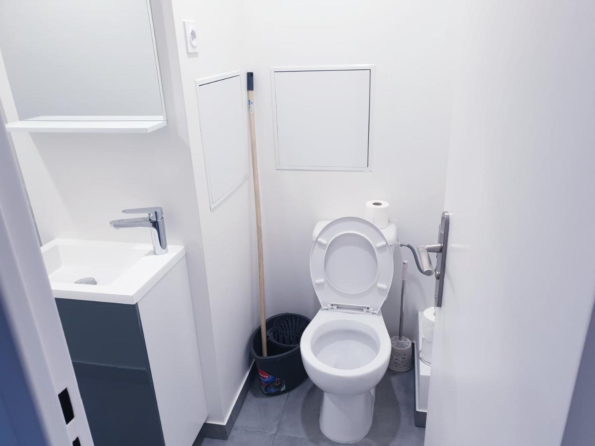 Big Flat Sea Vieuw 95 M2 5 Rooms Near Airport 5 Min Train 3 Min And Tram On Site, Beach 7 Min, 2 Showers And 2 Toilets , Neuf Grand Appartement 95 M2 5 Chambres Proche Aeroport 5 Min Train 3 Min Et Tramway Sur Place, Plage 7 Min 2 Douches Et 2 Wc Vue Ница Екстериор снимка