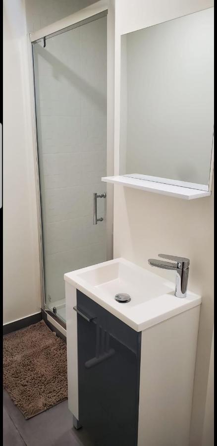 Big Flat Sea Vieuw 95 M2 5 Rooms Near Airport 5 Min Train 3 Min And Tram On Site, Beach 7 Min, 2 Showers And 2 Toilets , Neuf Grand Appartement 95 M2 5 Chambres Proche Aeroport 5 Min Train 3 Min Et Tramway Sur Place, Plage 7 Min 2 Douches Et 2 Wc Vue Ница Екстериор снимка